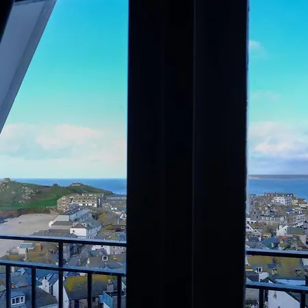 Luxurious Apartment, 180° Views & Parking Apartment