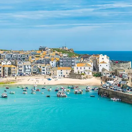 Luxurious Apartment, 180° Views & Parking * St Ives (Cornwall)