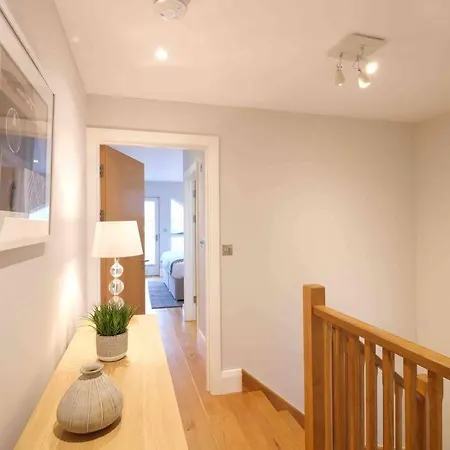 Luxurious Apartment, 180° Views & Parking St Ives (Cornwall)