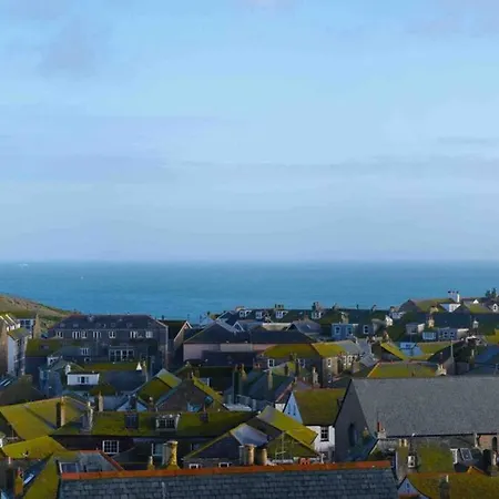Luxurious Apartment, 180° Views & Parking Apartment